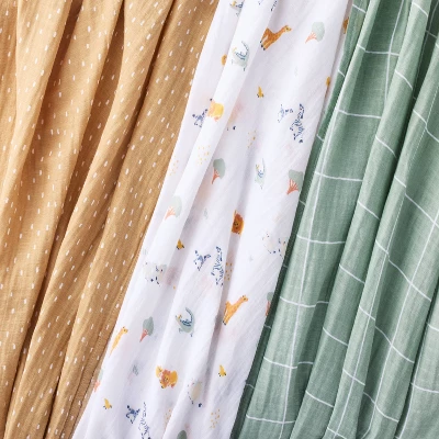 Muslin Swaddle Baby Blanket - Safari Dashes - 3pk - Cloud Island™ 2 Muslin Swaddle Baby Blanket - Safari Dashes - 3pk - Cloud Island™ - Image 2