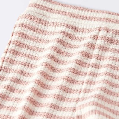 Baby Girls' 2pc Dog Floral T-Shirt Shirt & Bike Shorts Set - Cloud Island™ Cream 3 Baby Girls' 2pc Dog Floral T-Shirt Shirt & Bike Shorts Set - Cloud Island™ Cream - Image 3