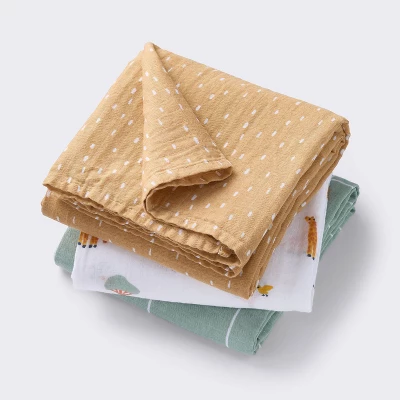 Muslin Swaddle Baby Blanket - Safari Dashes - 3pk - Cloud Island™ 4 Muslin Swaddle Baby Blanket - Safari Dashes - 3pk - Cloud Island™ - Image 4