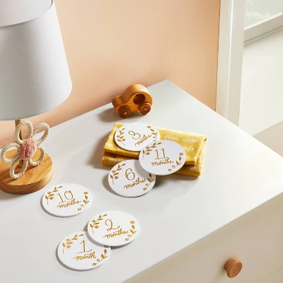 Round Monthly Milestone Cards - Luxe White And Gold - Cloud Island™ 1 Round Monthly Milestone Cards - Luxe White And Gold - Cloud Island™