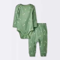 Baby Boys' 2pc Wide Ribbed Top & Bottom Set - Cloud Island™ Green -Little Luxe Store GUEST e059e468 7aa3 4735 ae1b 2c06e5464345