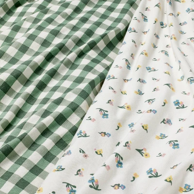 Fitted Jersey Crib Sheet -Floral Gingham Green - 2pk - Cloud Island™ 2 Fitted Jersey Crib Sheet -Floral Gingham Green - 2pk - Cloud Island™ - Image 2